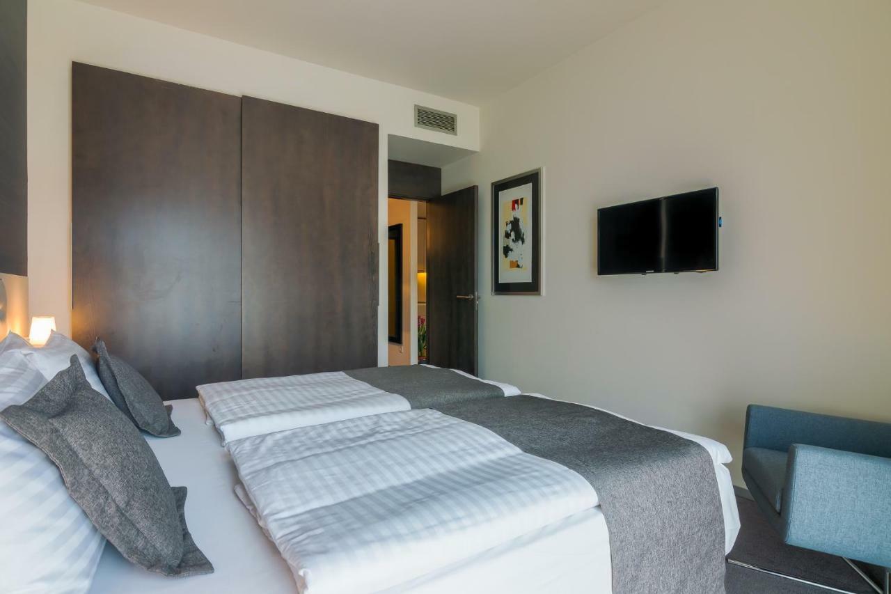 Executive Suite King bed