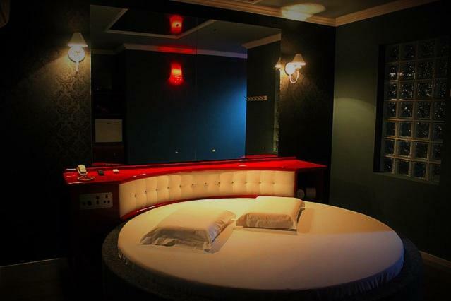 Double Room Hot Tub