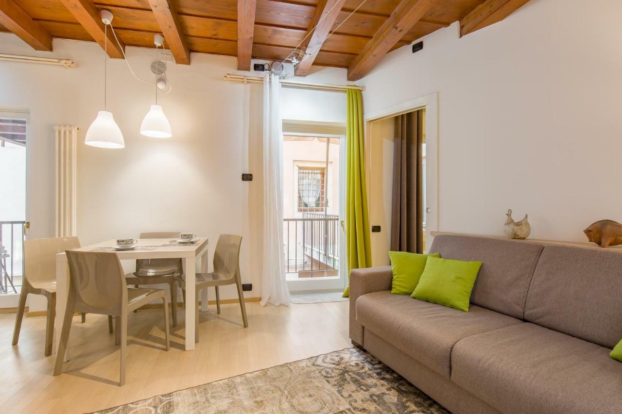 Two-Bedroom Apartment Sofa Bed