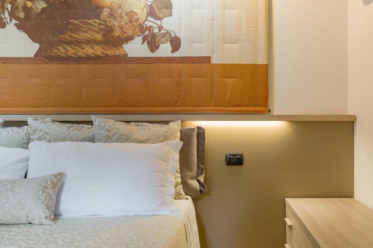 Two-Bedroom Apartment Sofa Bed