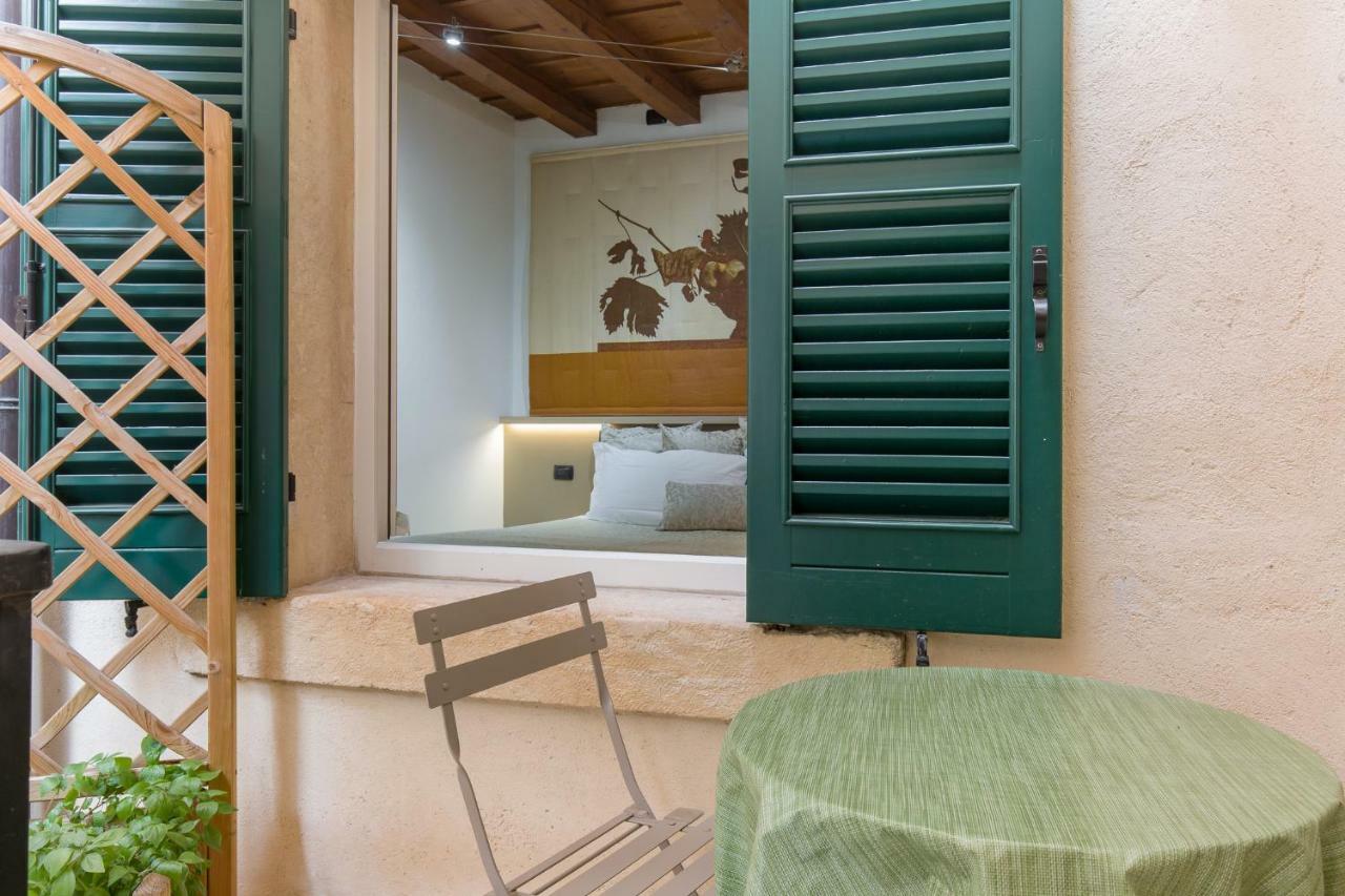 Two-Bedroom Apartment Sofa Bed