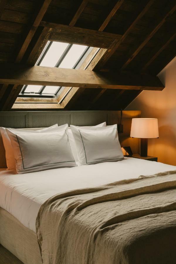 Deluxe Double Room Bath