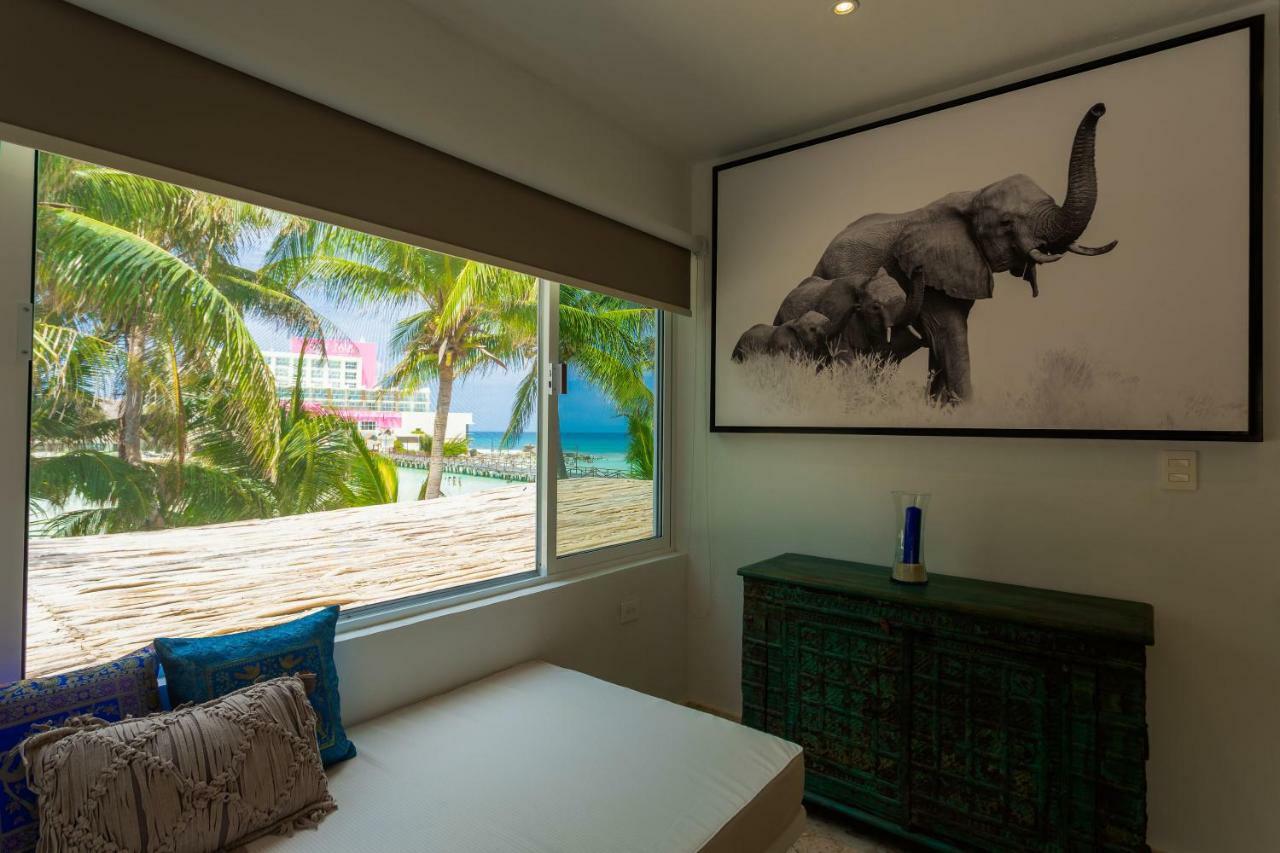 Jacuzzi Suite Partial Ocean View