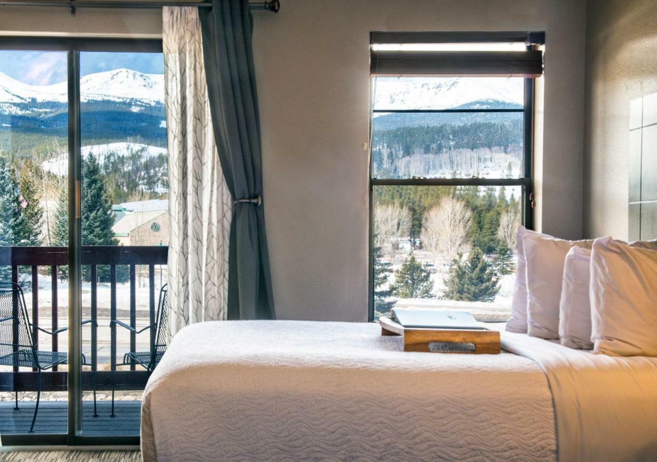 Double Room Mountain View