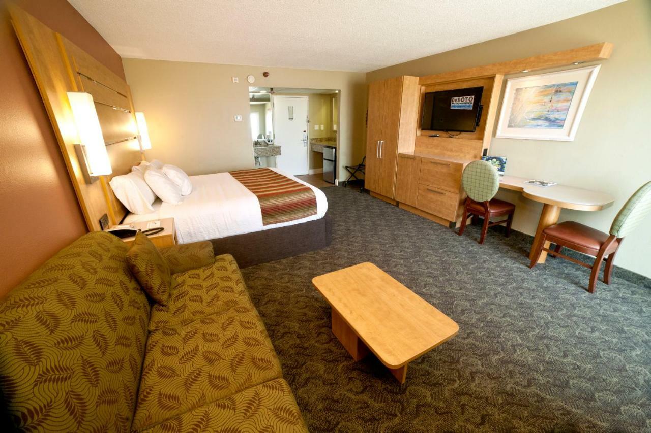 Deluxe King Room Ocean Front View