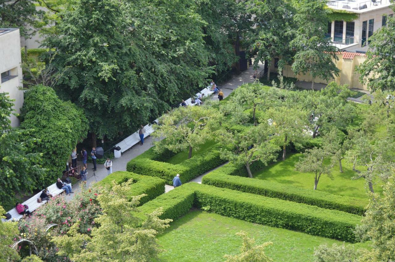 Double or Twin Room Garden View