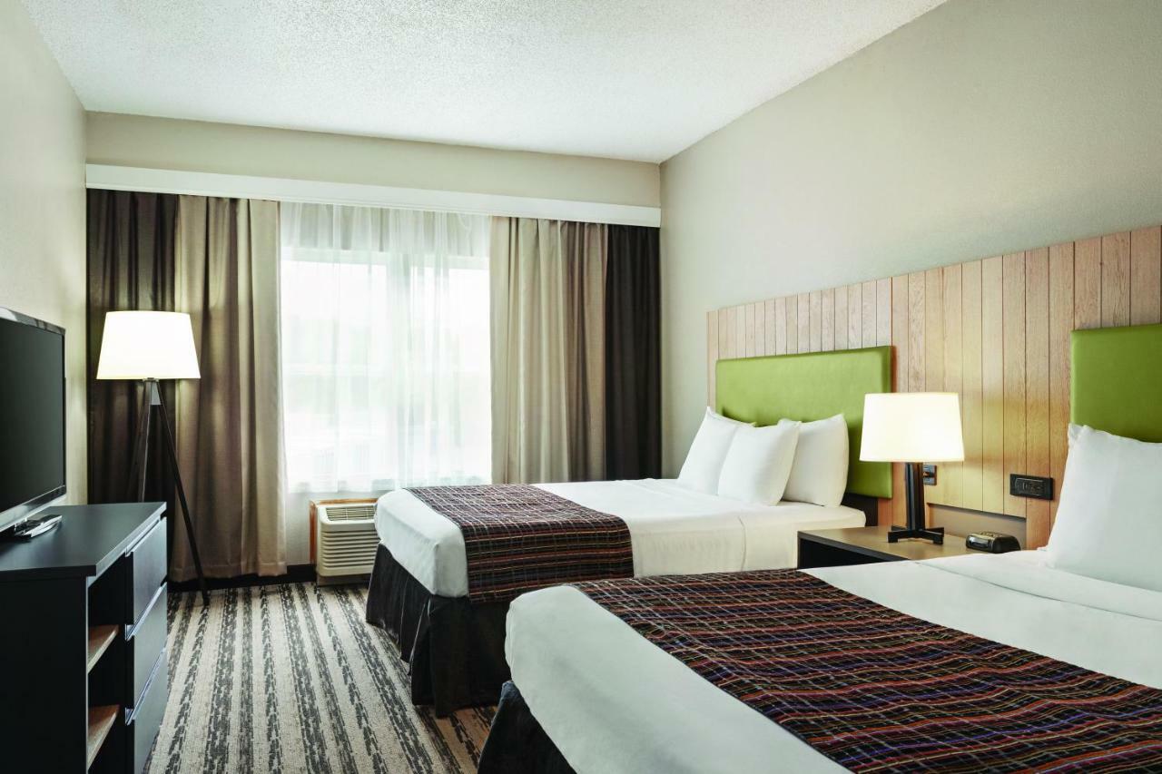Queen Room Two Queen Beds