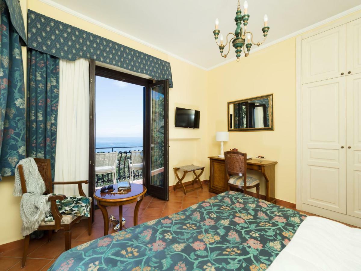 Superior Double or Twin Room Sea View