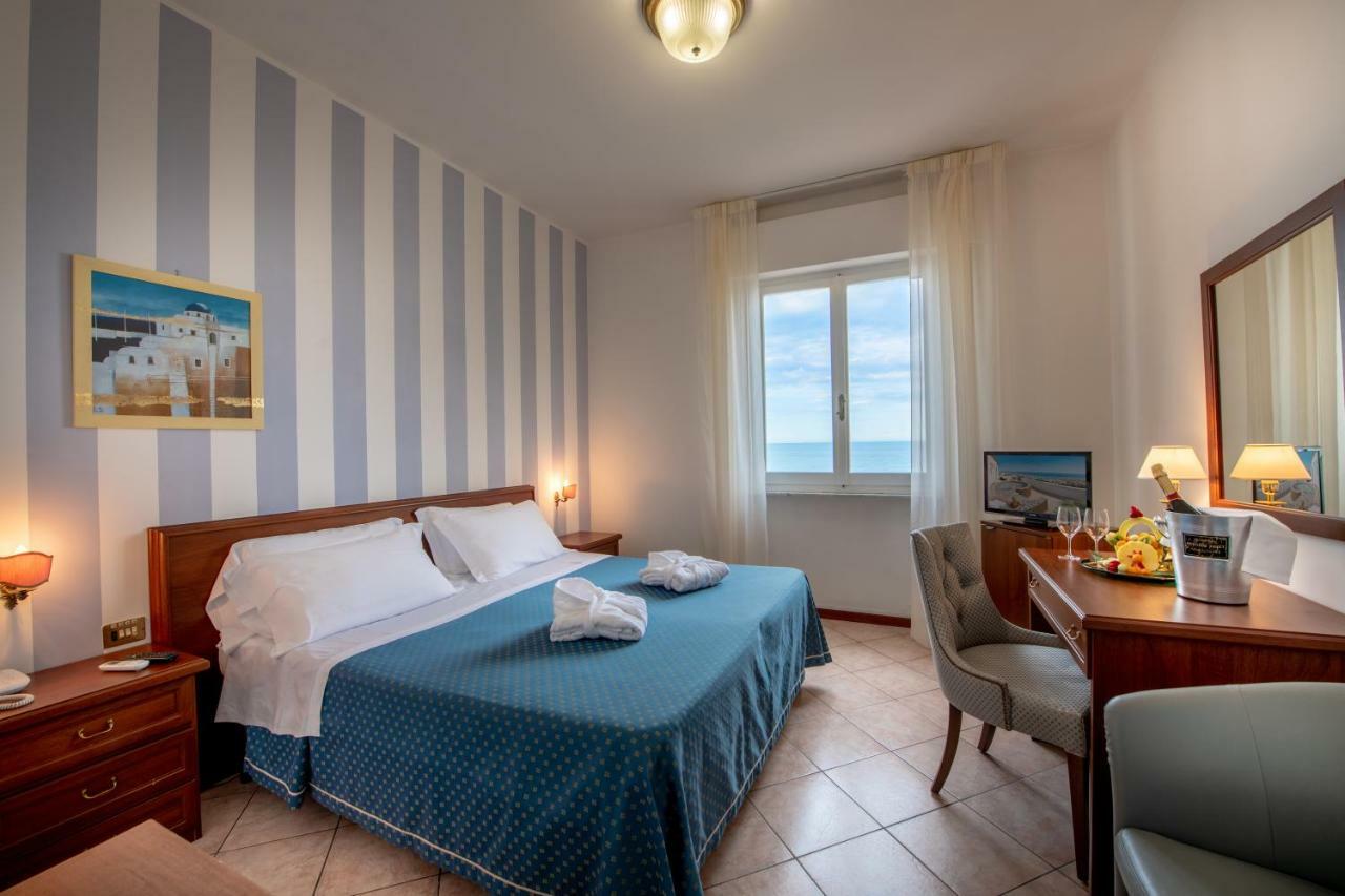 Standard Single Room,30683705:JPEG