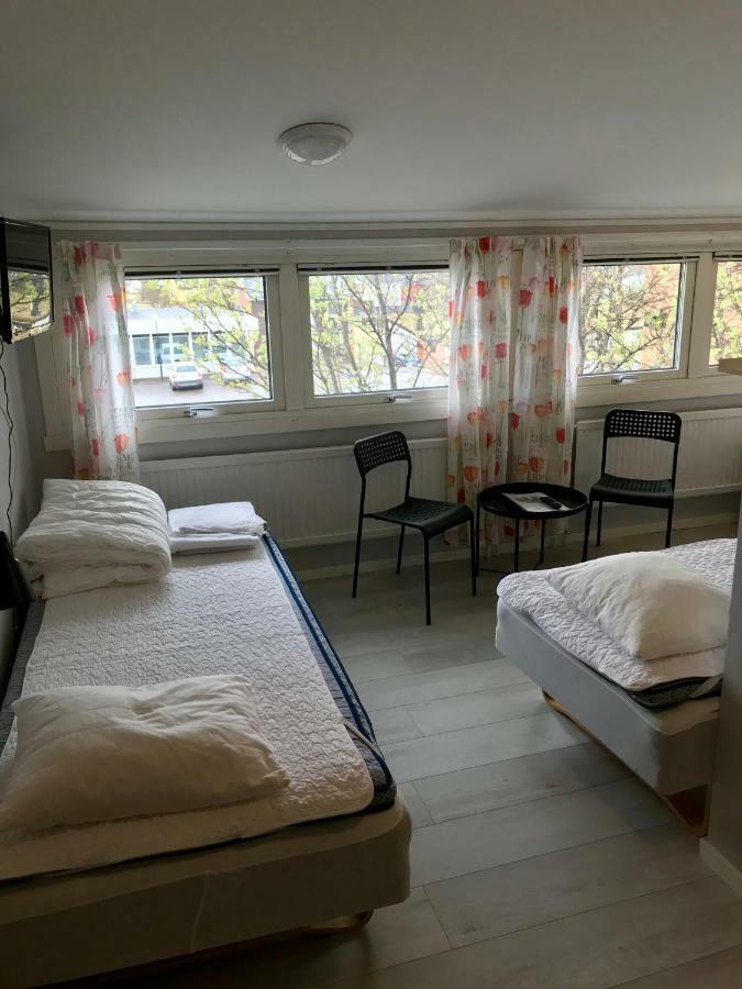 Economy Triple Room