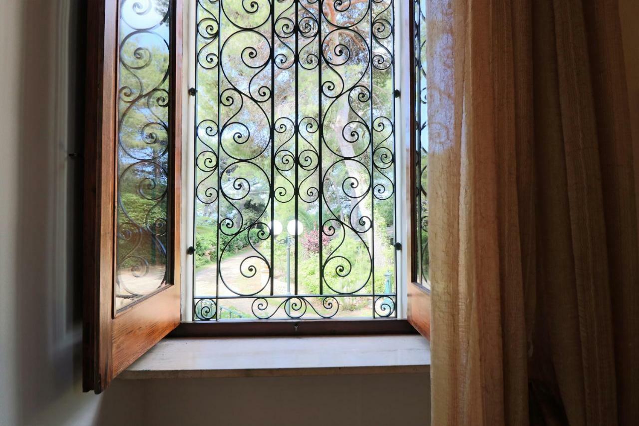 Deluxe Double Room Garden View