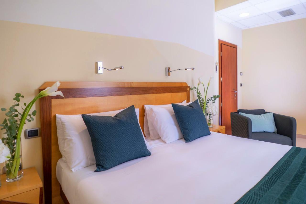 Superior Double Room Balcony Sea View