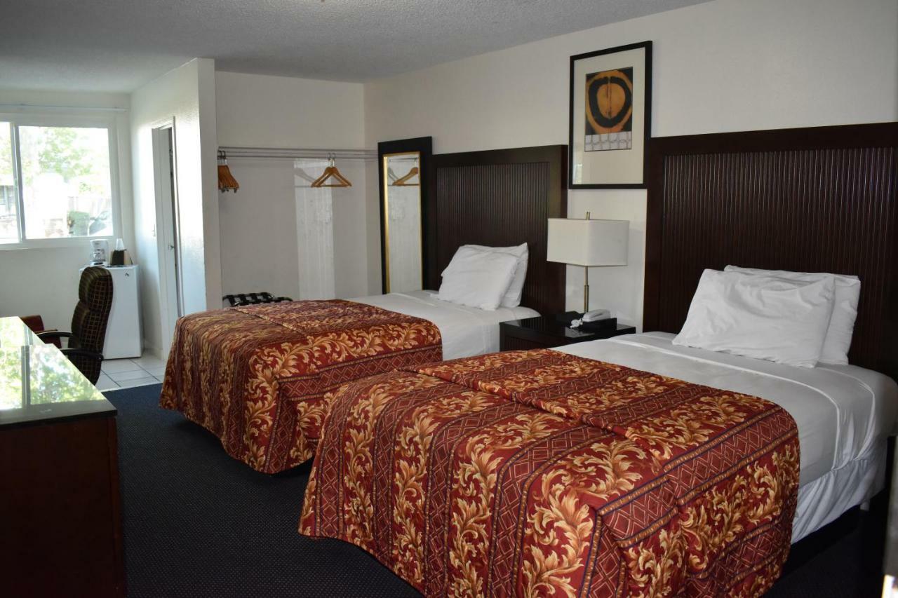 Deluxe Double Room Bath