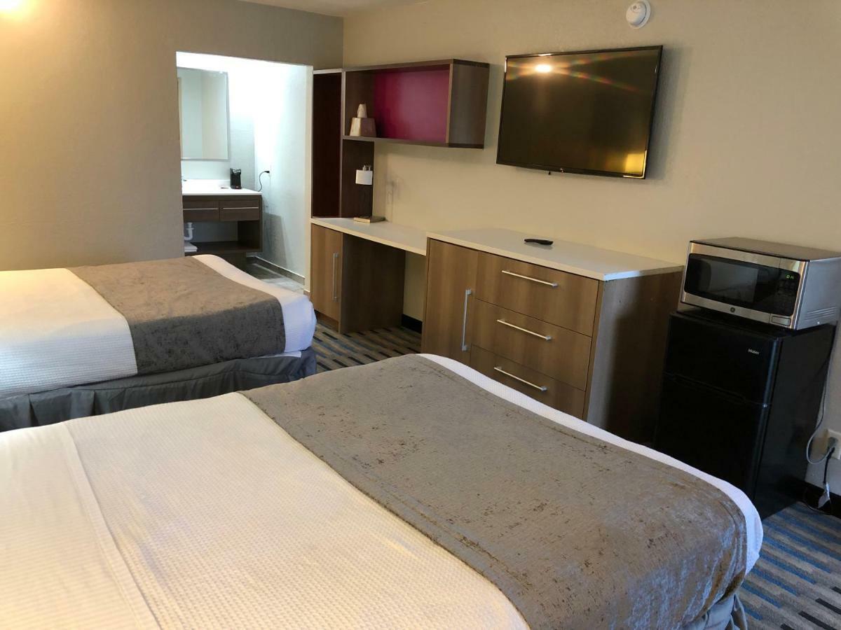 Two Double Beds (Remodeled) - Non-Smoking,835932476:JPEG