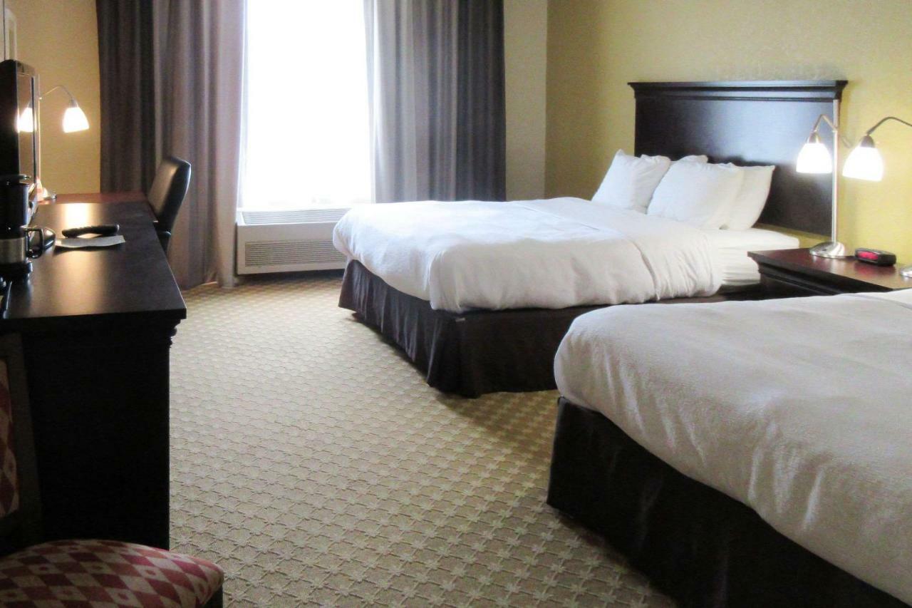 Queen Room Two Queen Beds Non-Smoking
