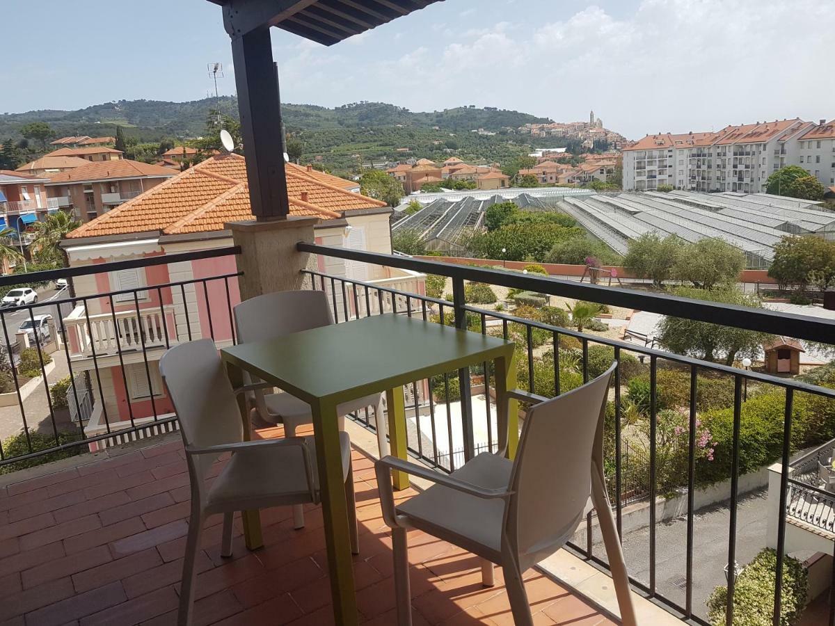 Studio Terrace