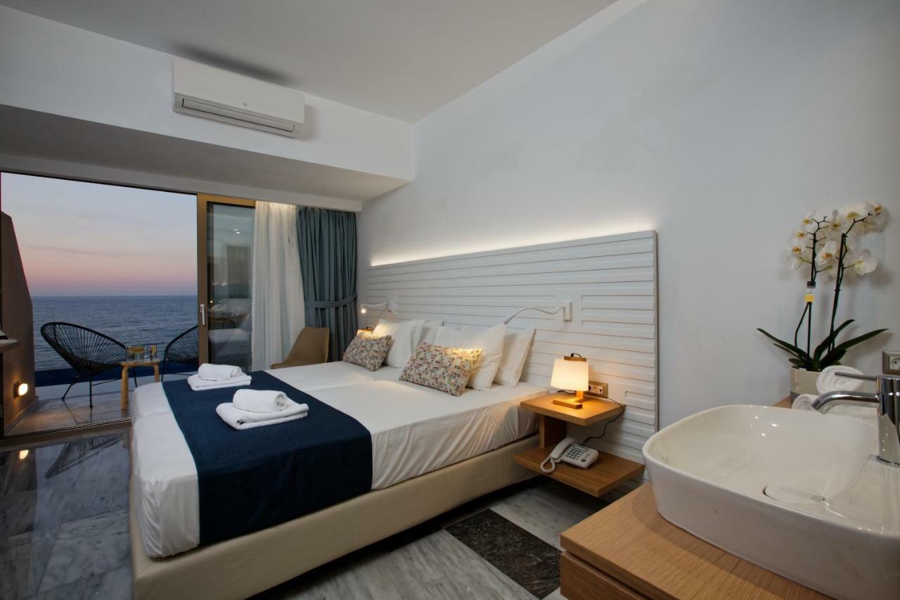 Superior Studio sea view private pool