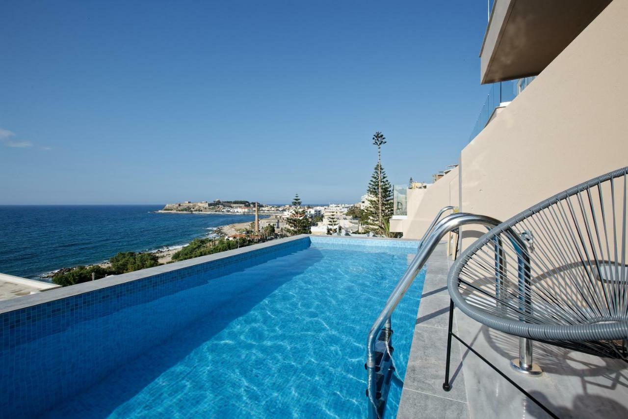 Superior Studio sea view private pool