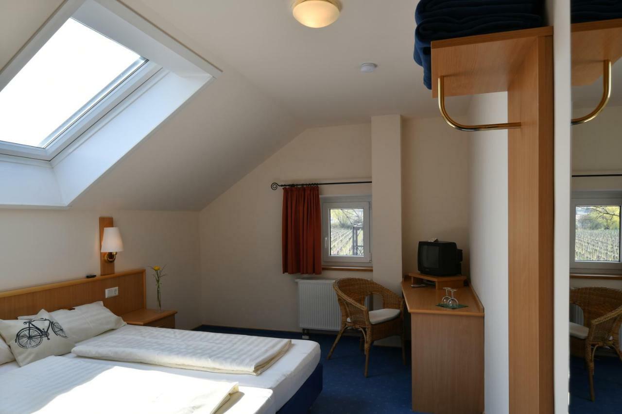 Double Room Private Bathroom,1415406402:JPEG
