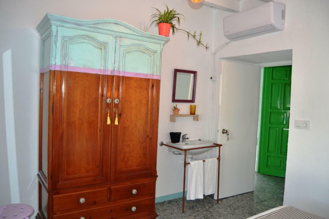 Twin Room Private External Bathroom