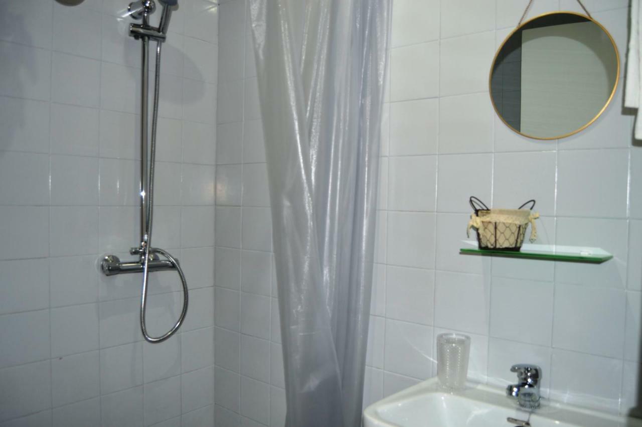 Triple Room Private External Bathroom