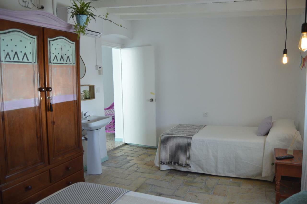 Twin Room Private External Bathroom