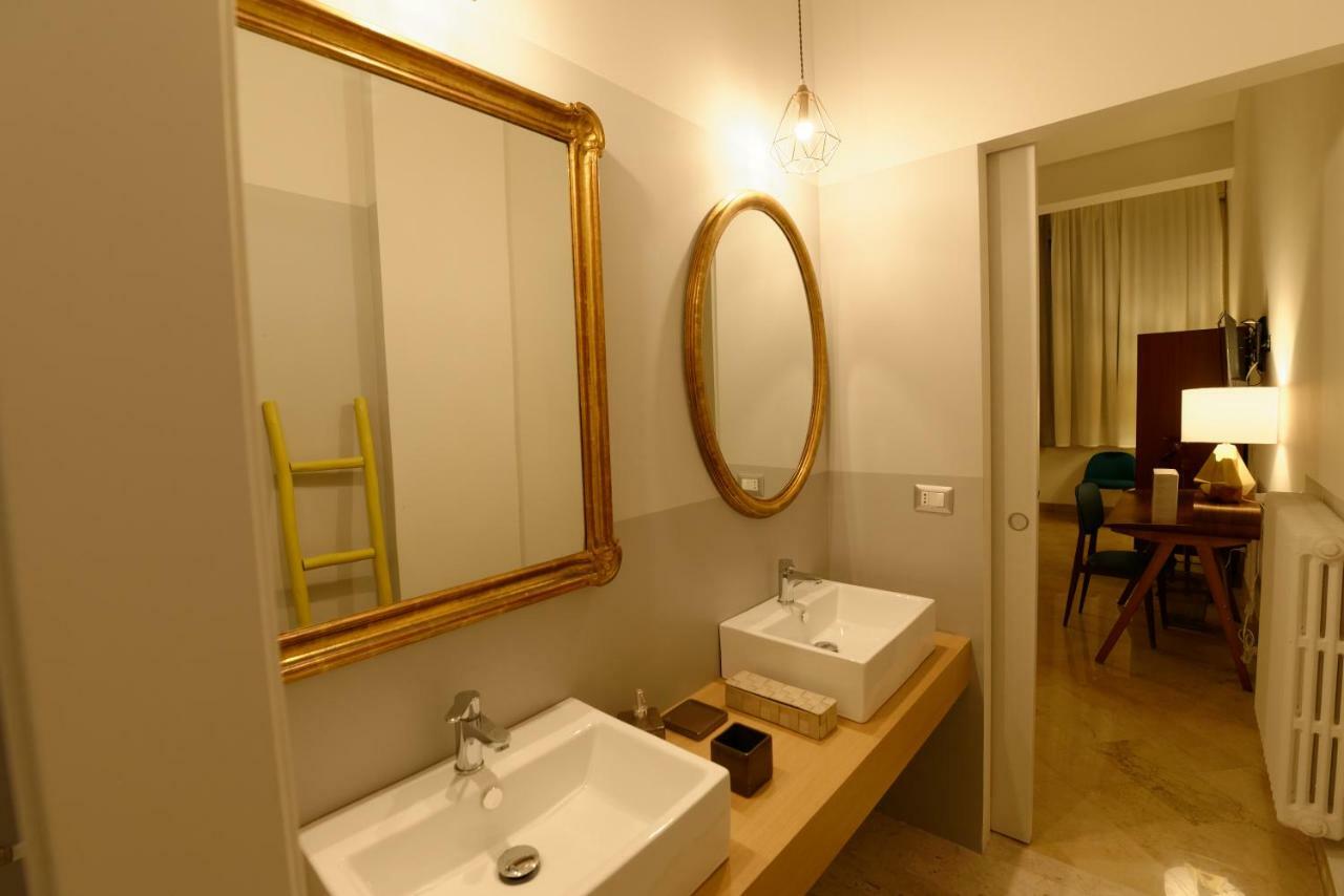 Family Room Private Bathroom