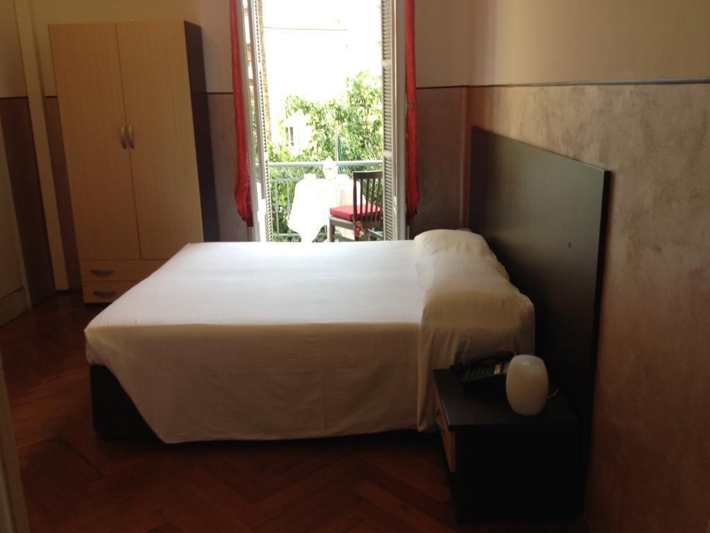 Family Room,81222744:JPEG