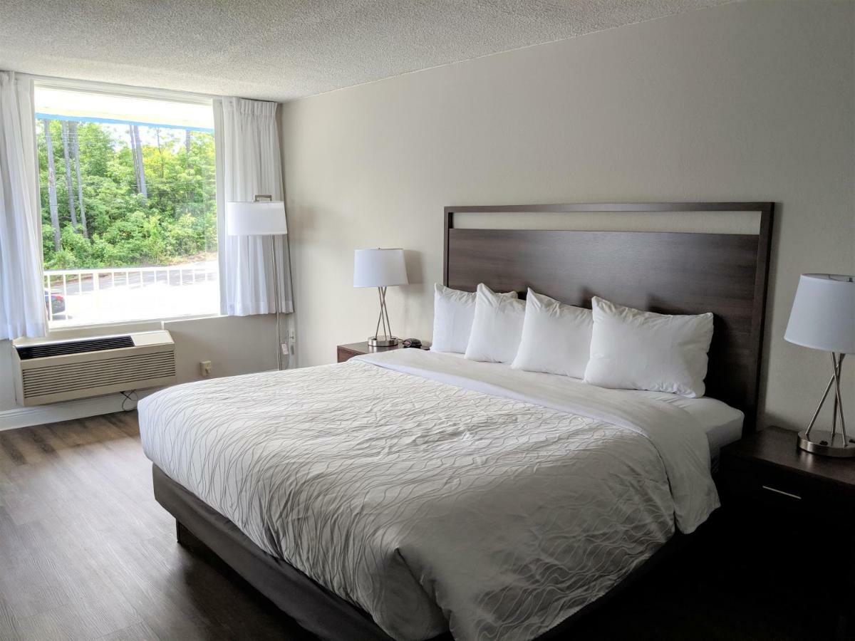 Deluxe King Room - Lake View