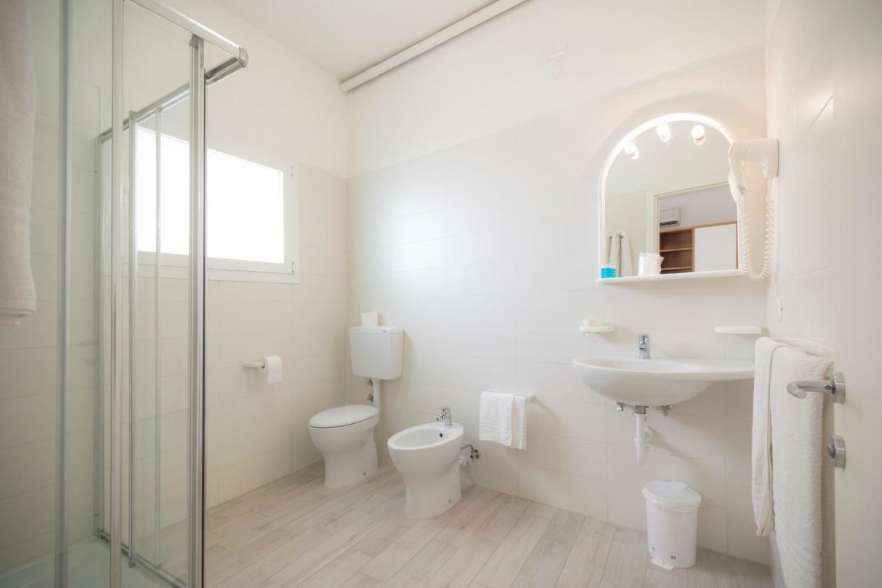 Triple Room with Balcony - Sea Front,1587512633:JPEG