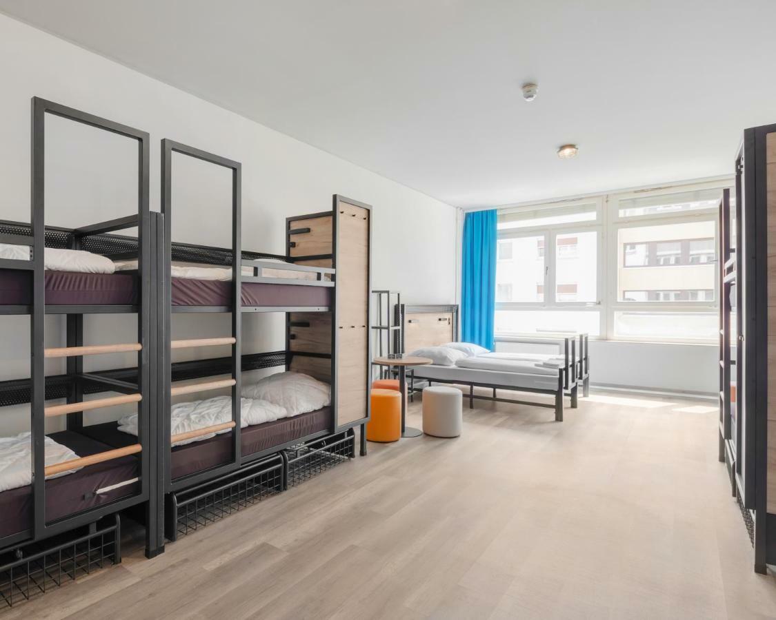Posto Letto in Dormitorio per 8 Persone