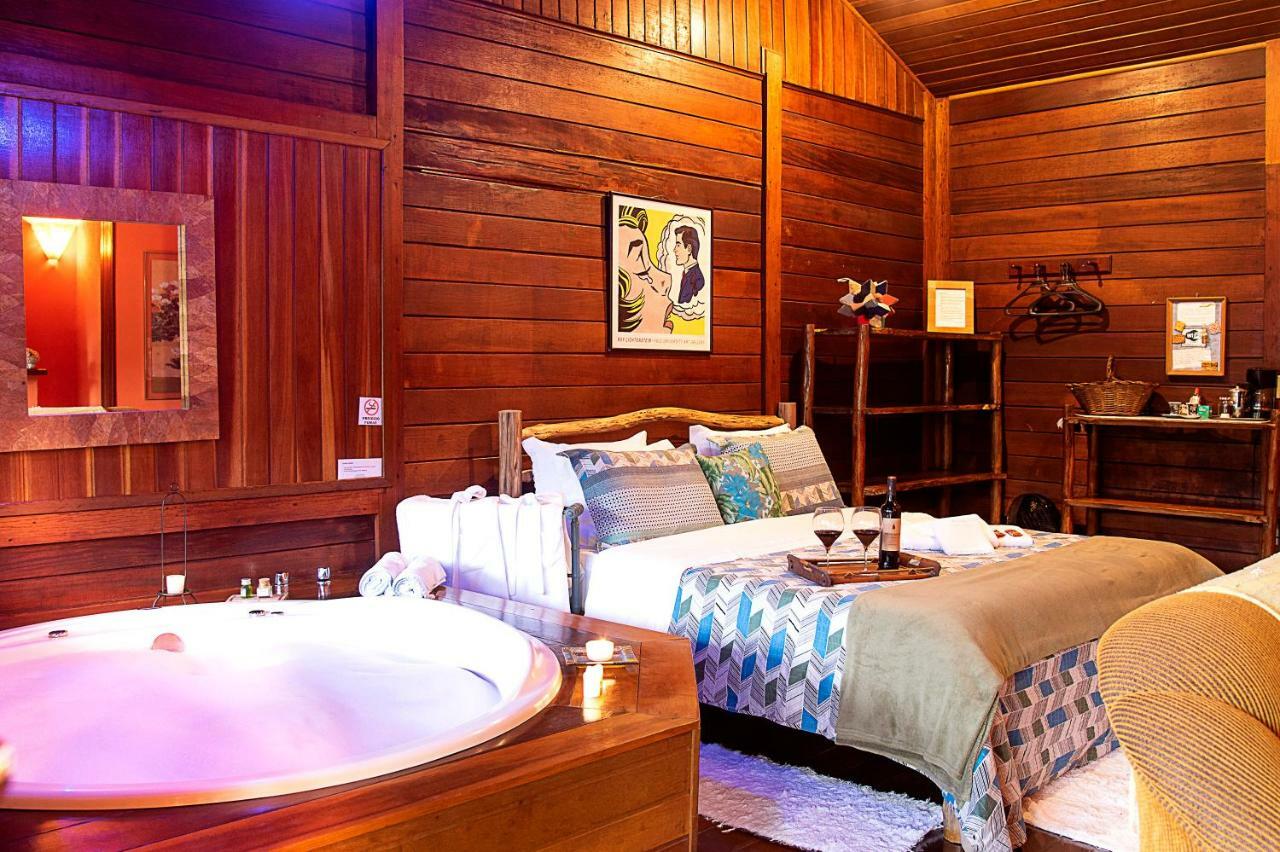 King Suite Spa Bath