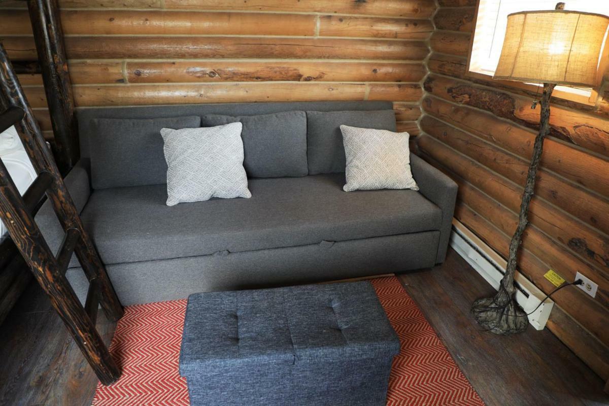 Cowboy Cabin No Bathroom