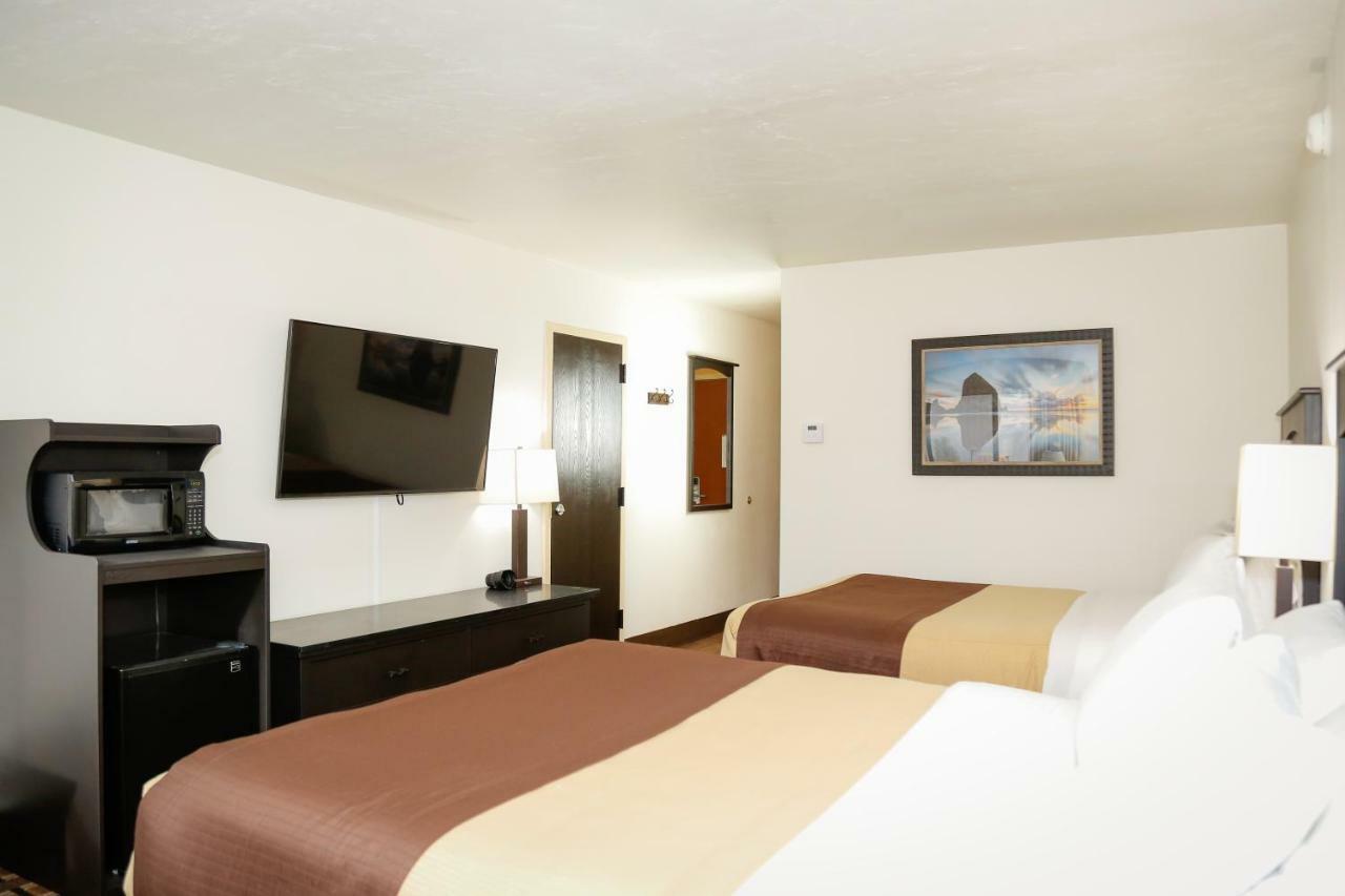 Queen Room Two Queen Beds