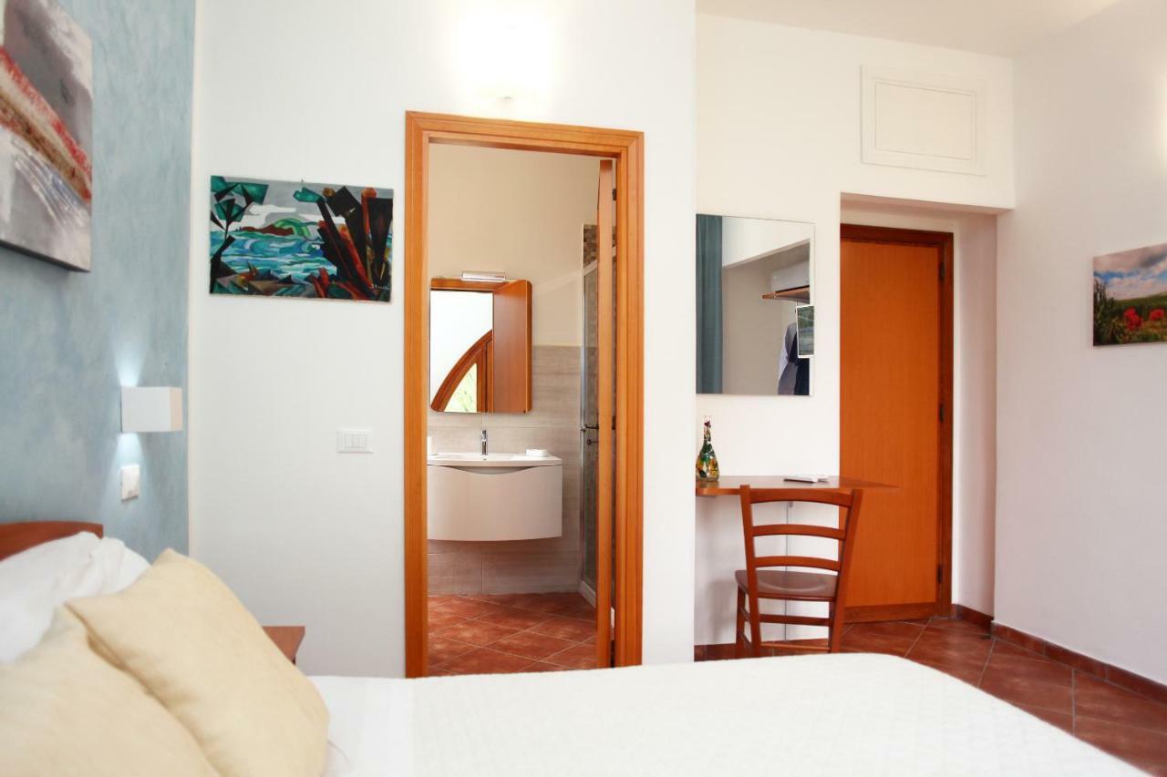 Dreibettzimmer mit eigenem Bad