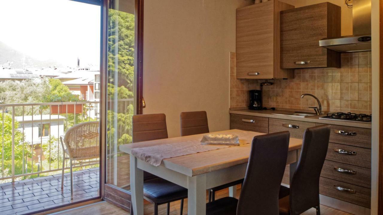 One-Bedroom Apartment with Balcony,1113601920:JPEG