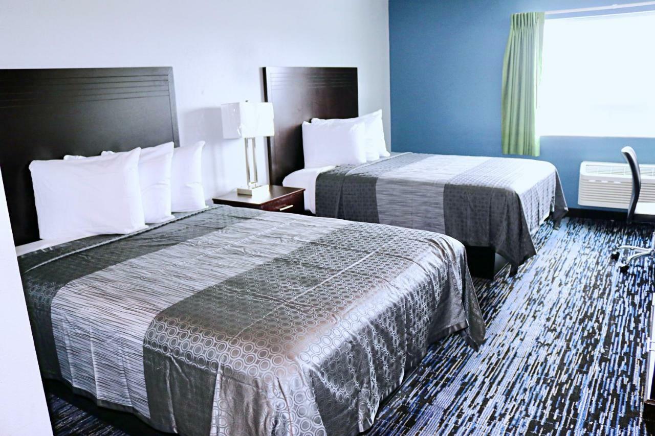 Queen Room with Two Queen Beds - Non-Smoking