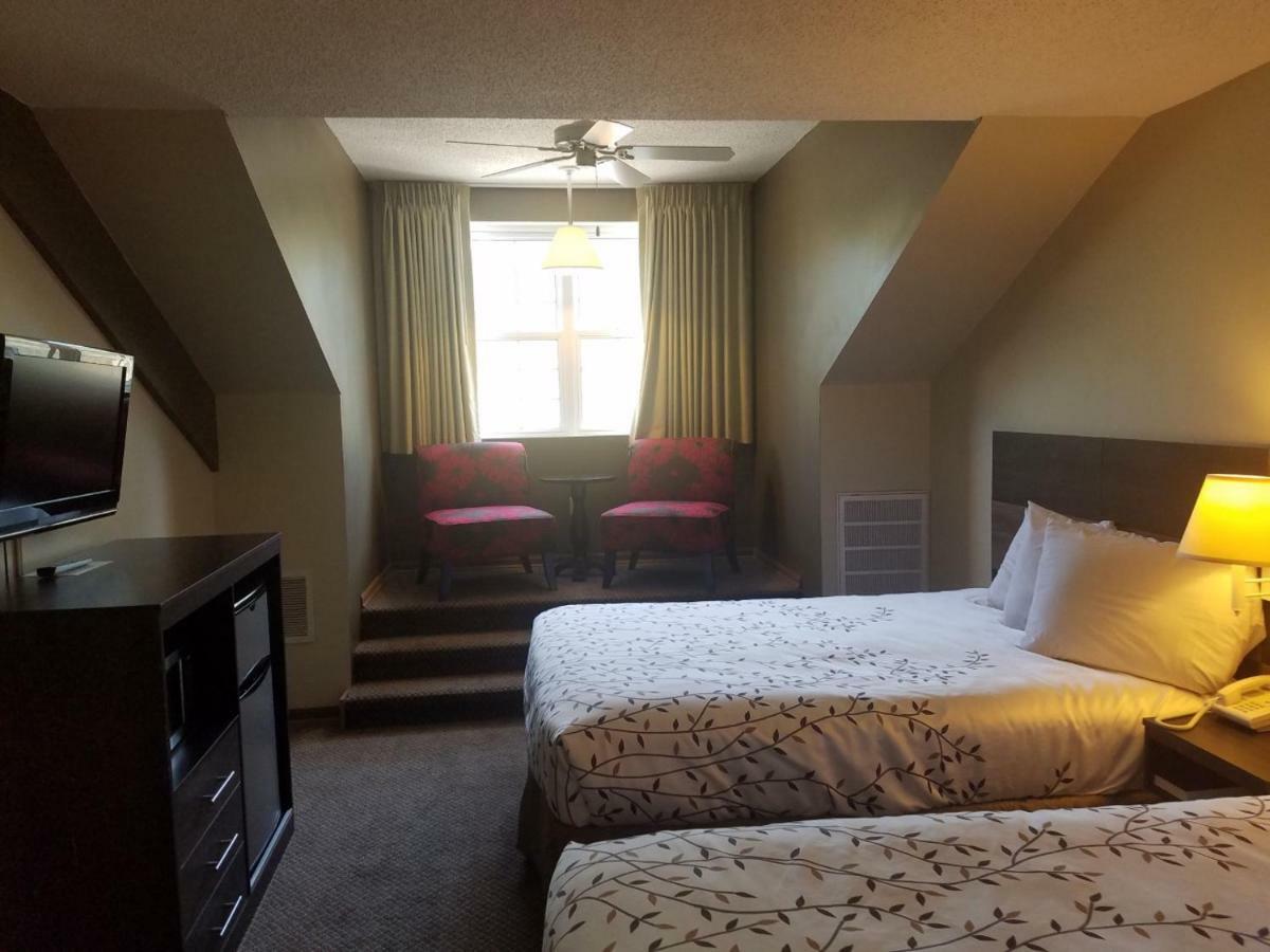 Superior Queen Room Two Queen Beds