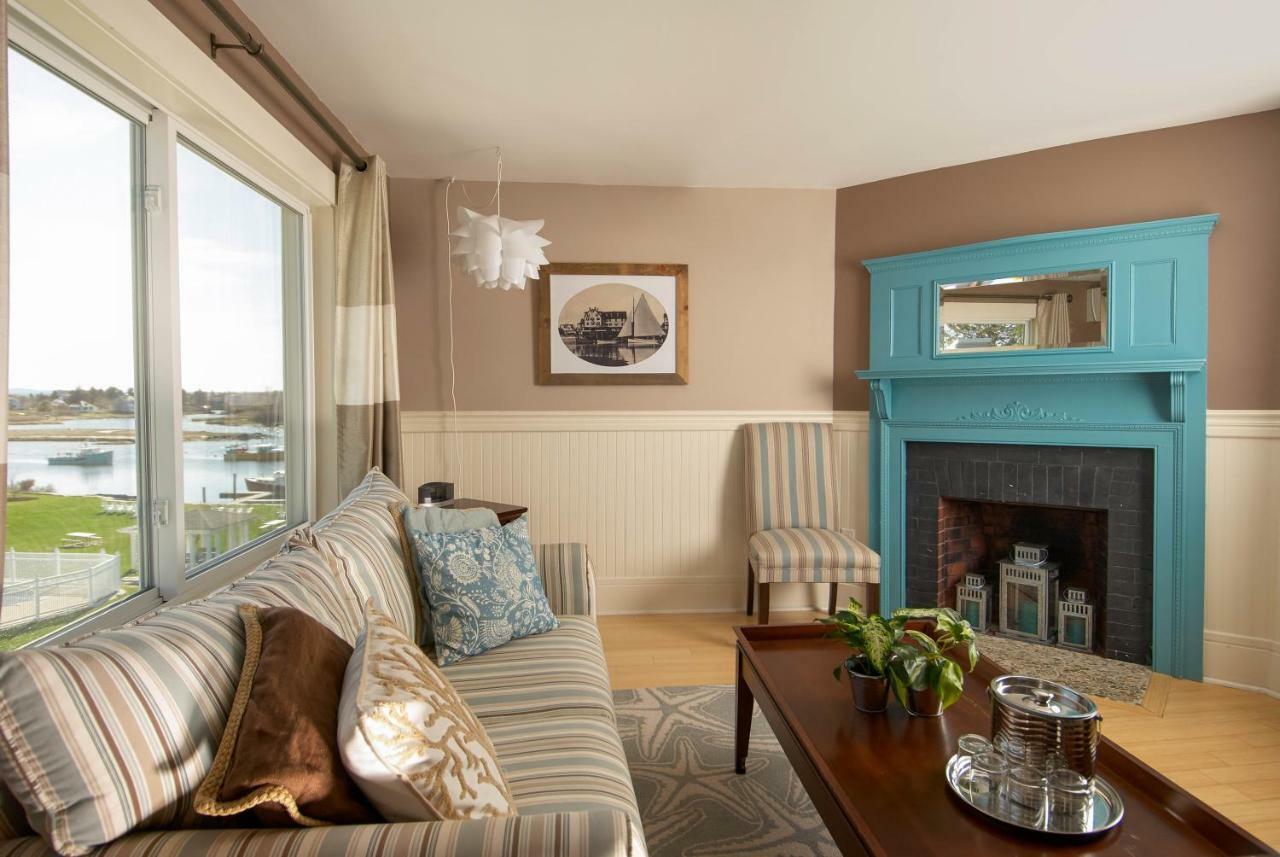 Carriage House Queen Sleeper Sofa