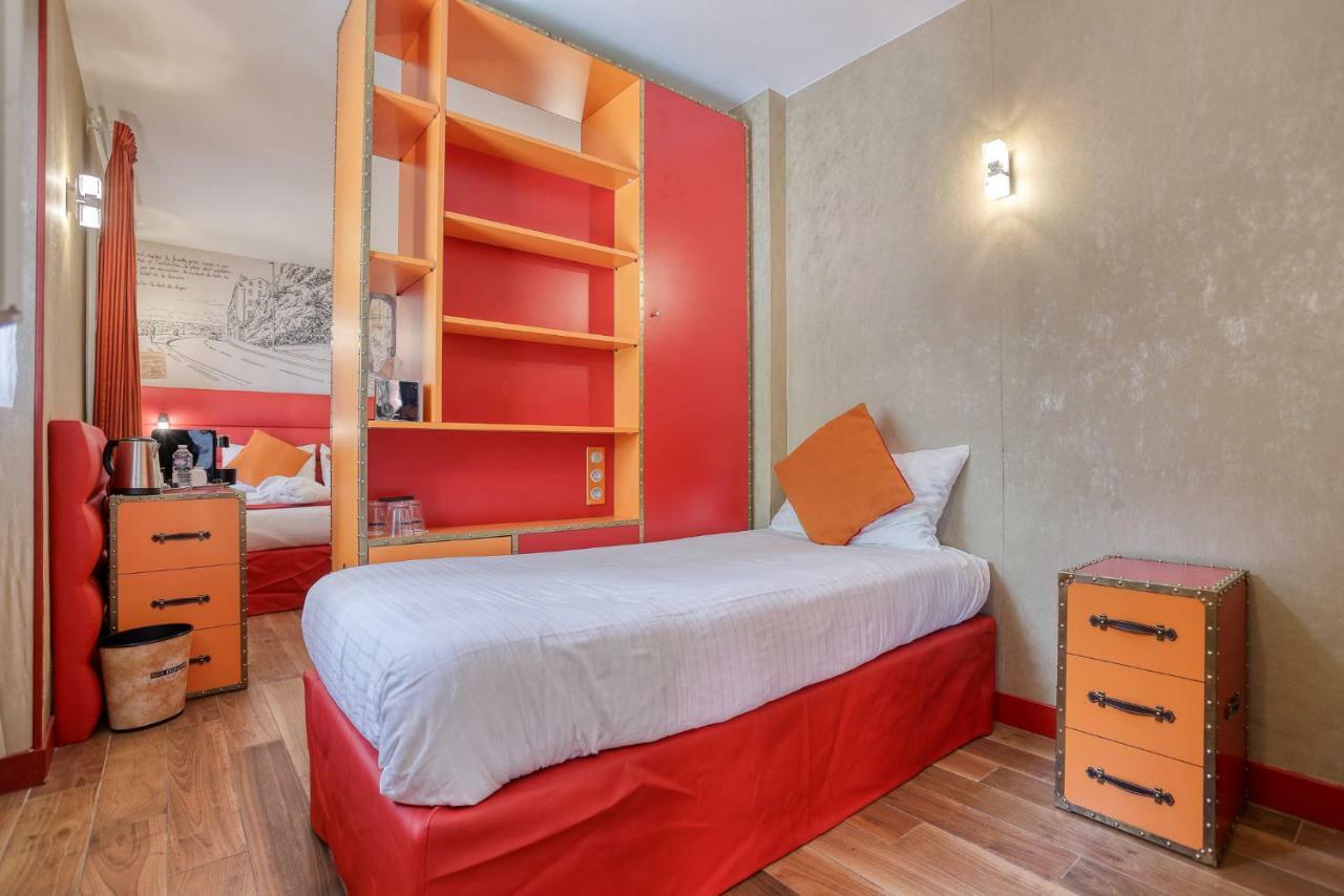 Family triple room