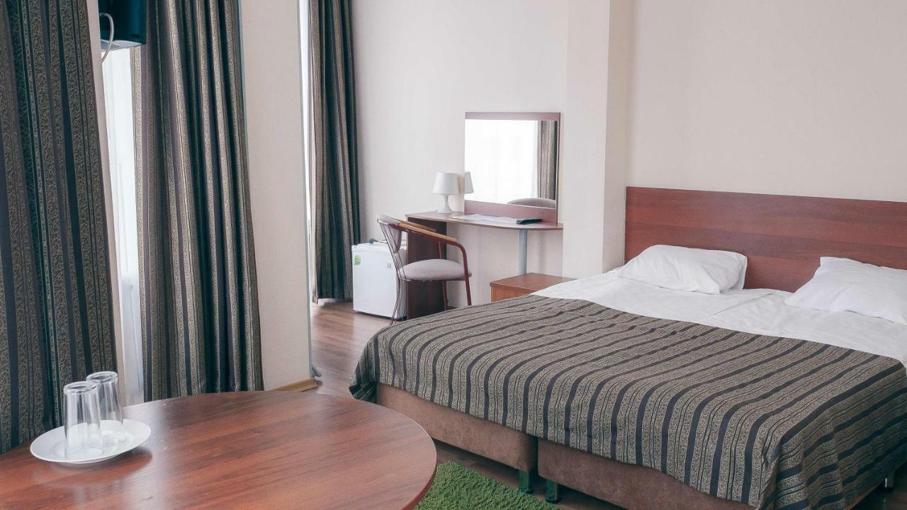 One-Bedroom Suite,1628645898:JPEG