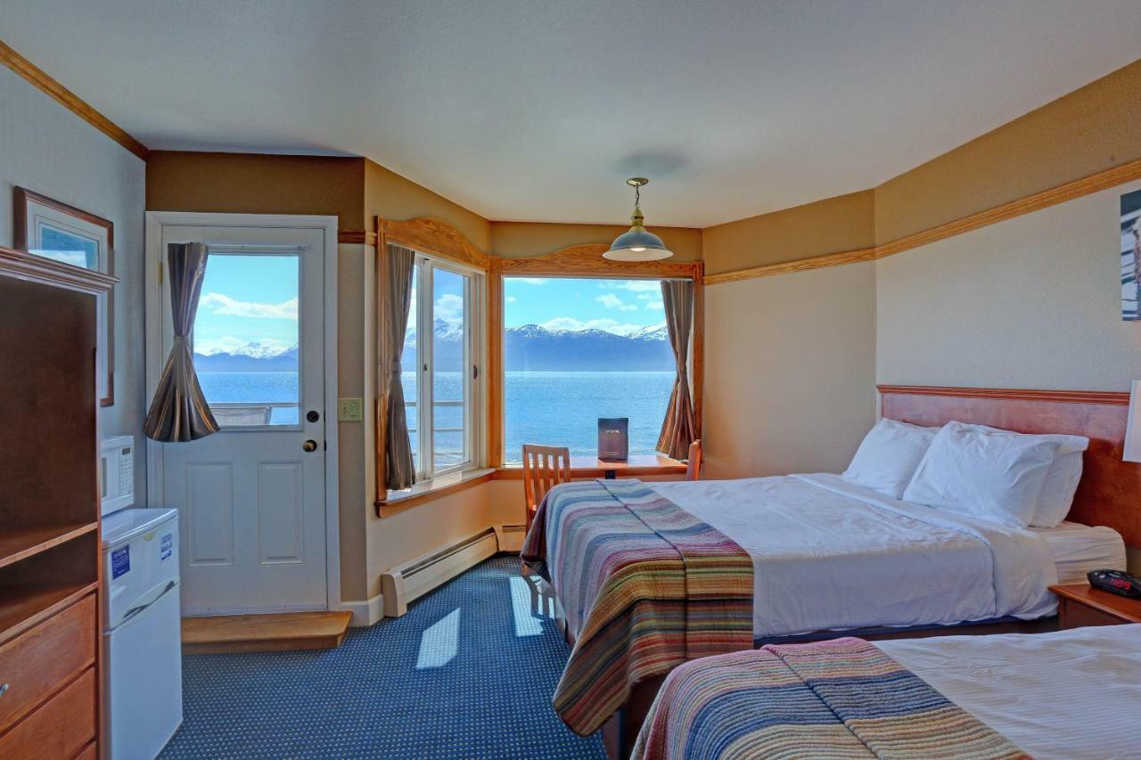 Standard Twin Room with Sea View