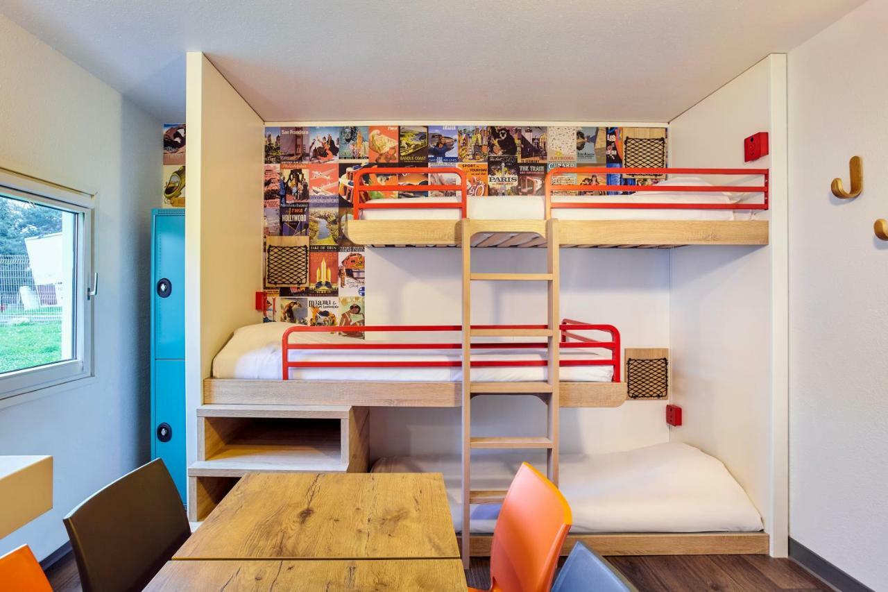 6-Bed Dormitory Room