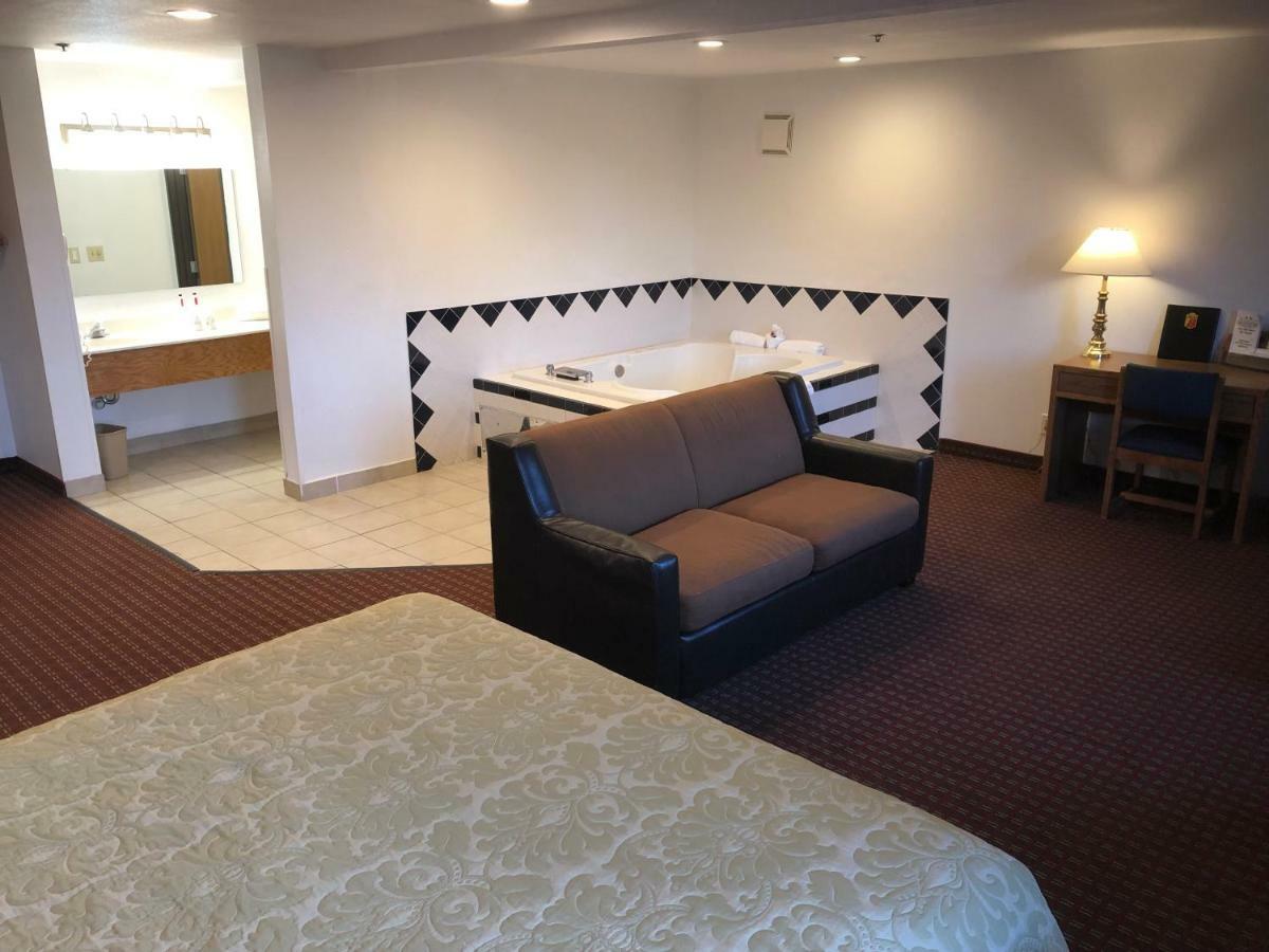 Deluxe King Studio Suite Non-Smoking