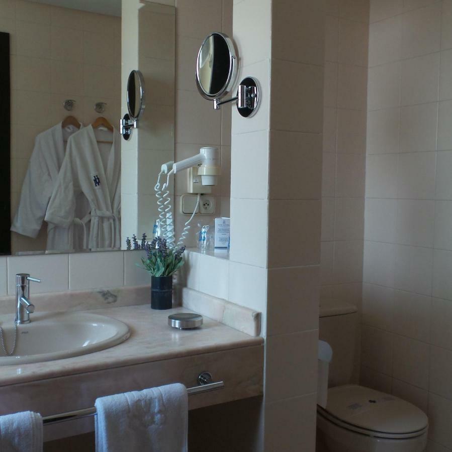 Double or Twin Room terrace Front Side
