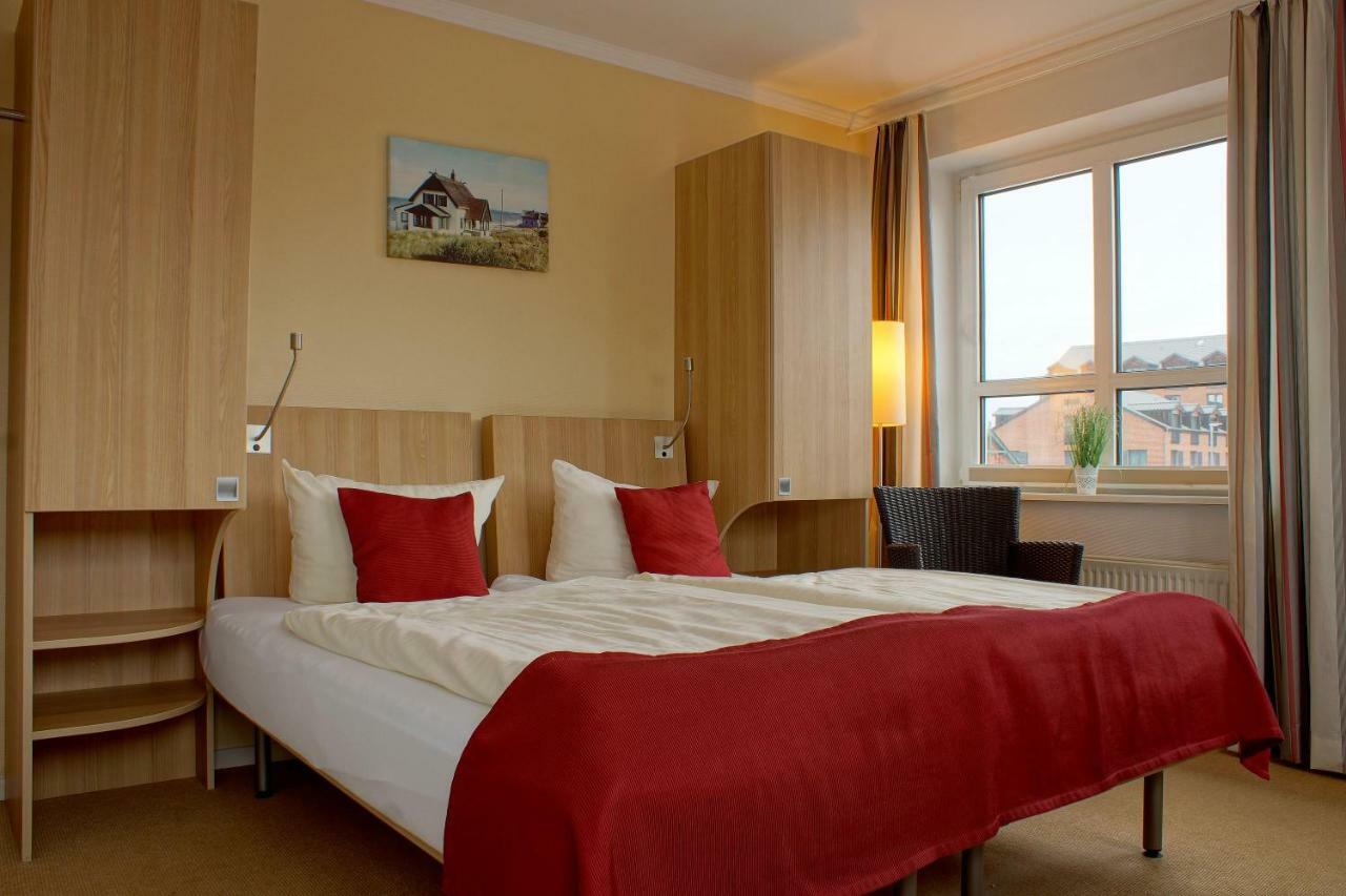 Double Room,817776467:JPEG