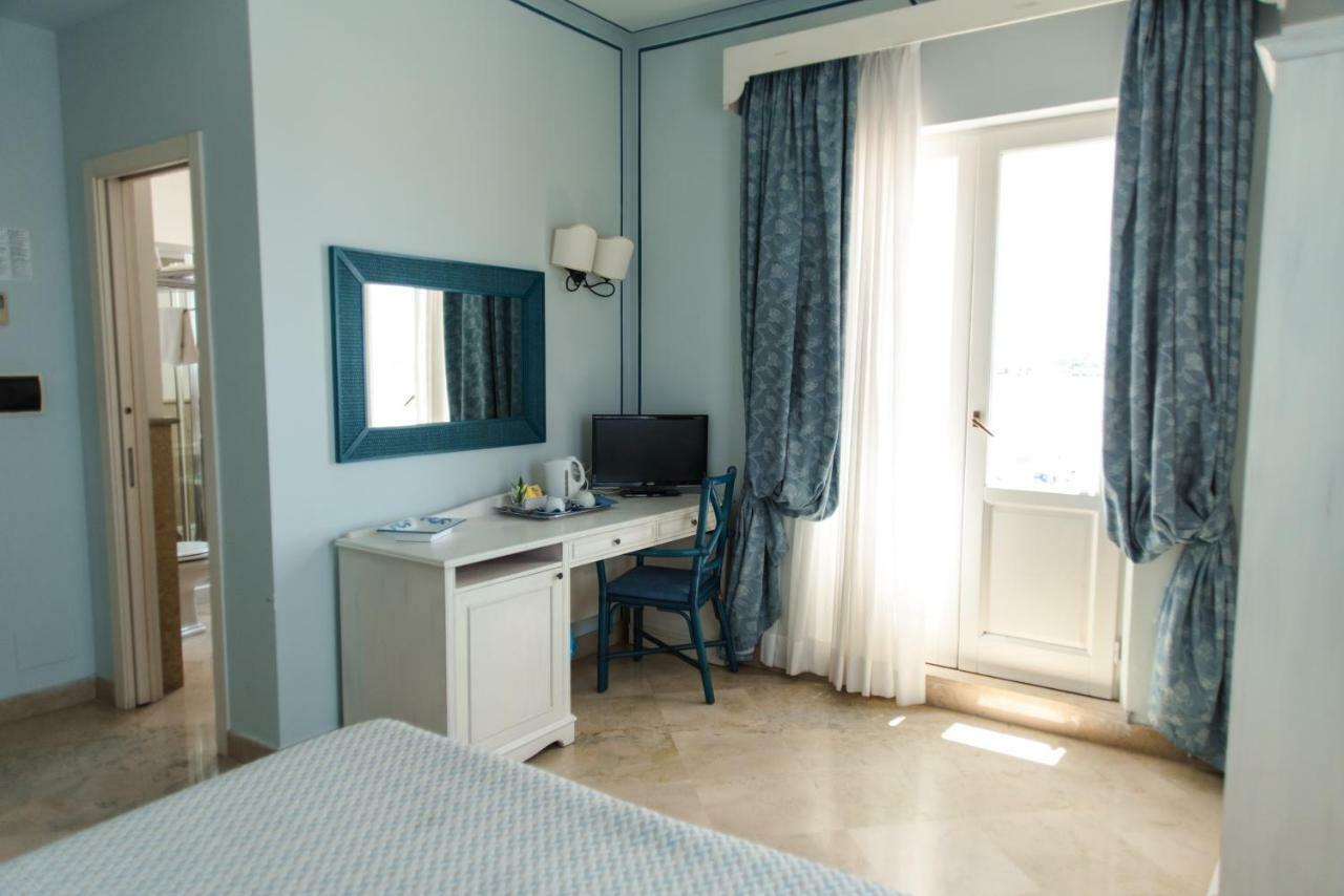 Deluxe Double Terrace Spa Bath
