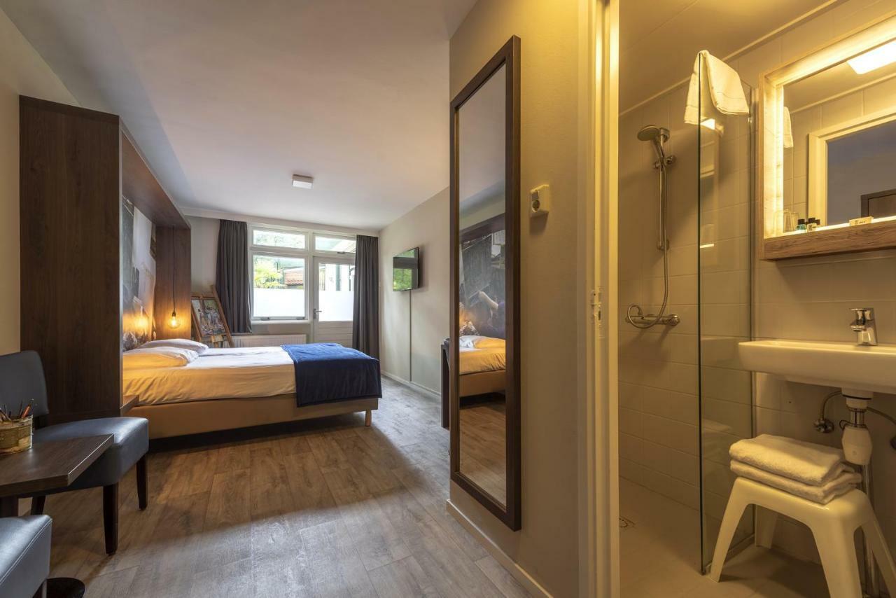 Twin Room,1559567527:JPEG