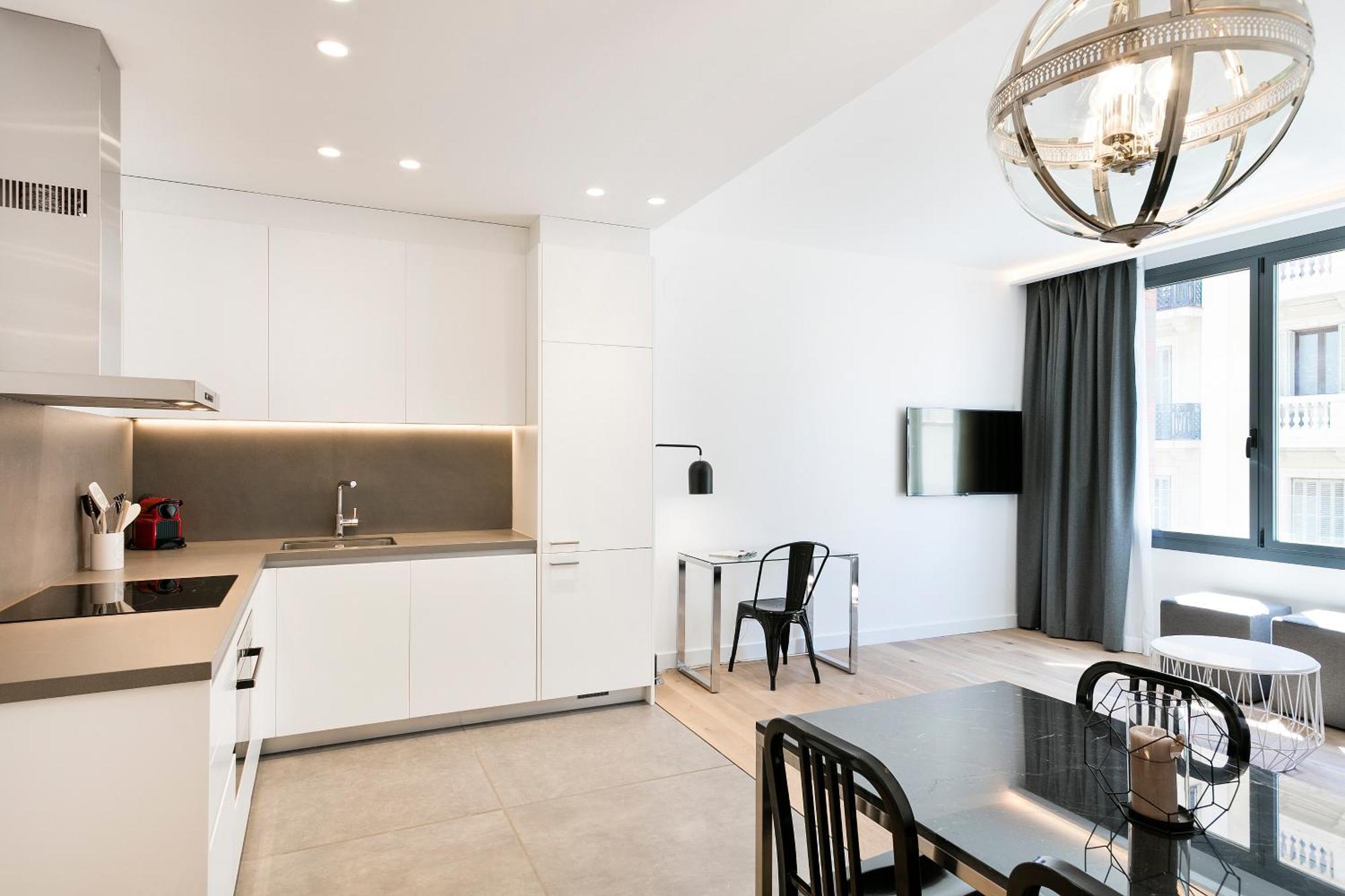 Deluxe Two-Bedroom Apartment