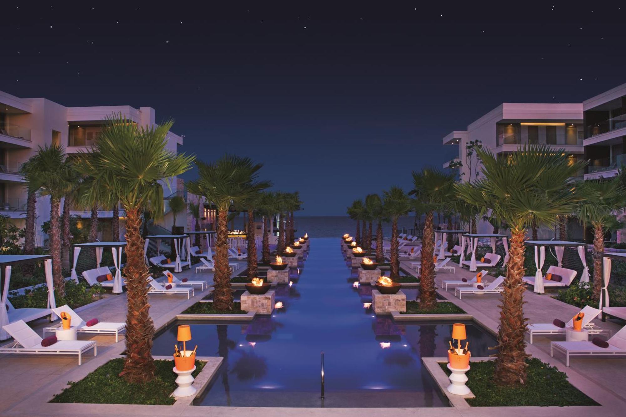 Xcelerate Junior Suite Tropical View King